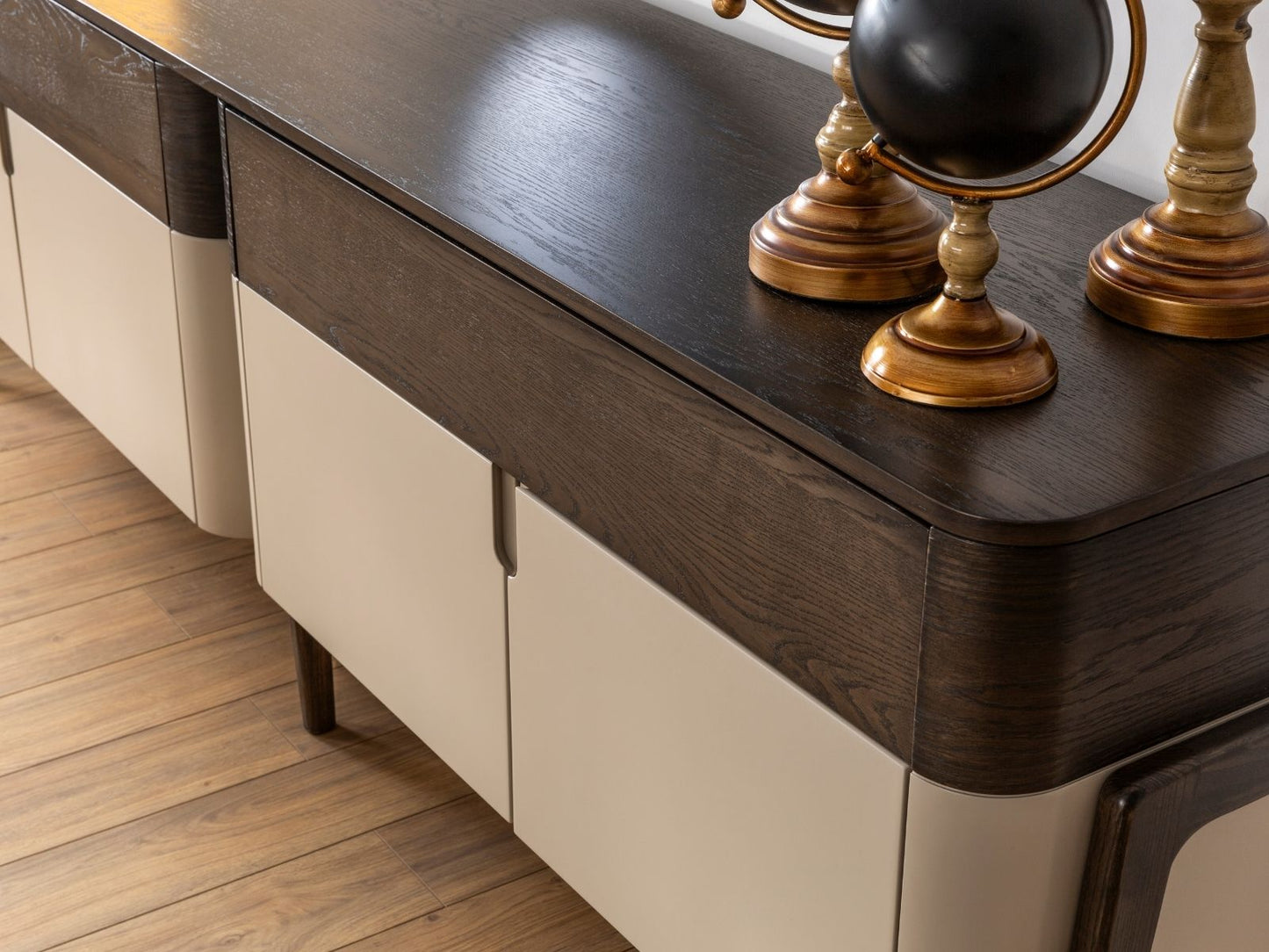 Astana Dressoir